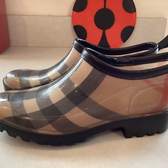 Burberry rain shoes - Picture 6 of 6